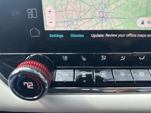 Used 2024 GMC Canyon AT4X image 13