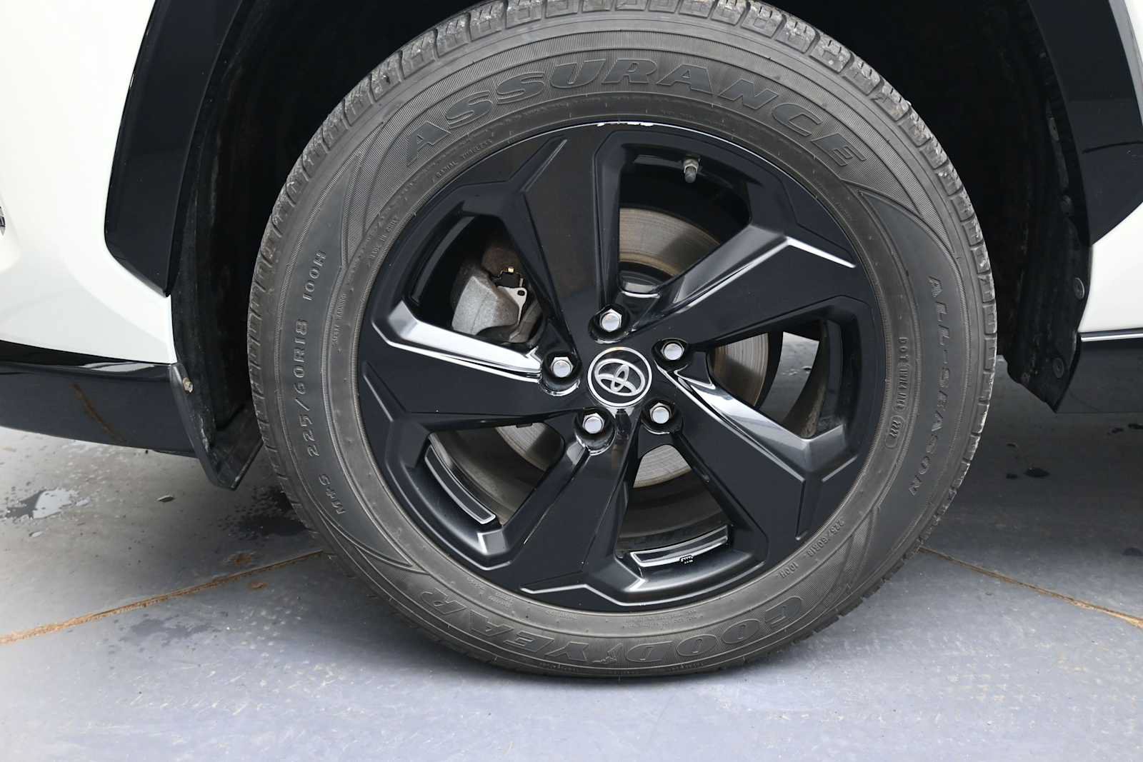 Used 2019 Toyota RAV4 XSE AWD/4WD image 5