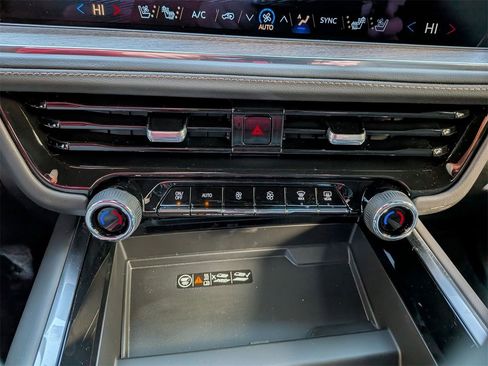 New 2026 Chevrolet Suburban High Country image 17