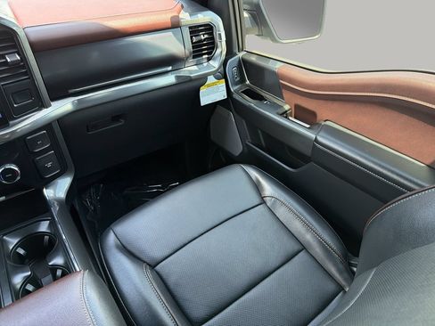 Used 2023 Ford F150 Lariat AWD/4WD image 16