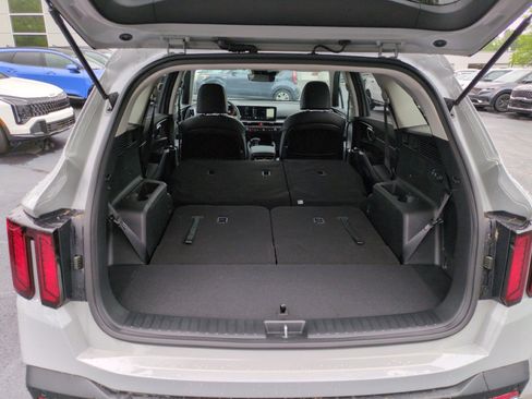 New 2025 Kia Sorento S FWD image 40