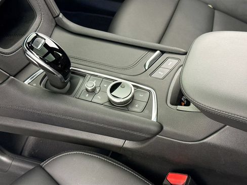 Used 2024 Cadillac XT6 Premium Luxury FWD image 21