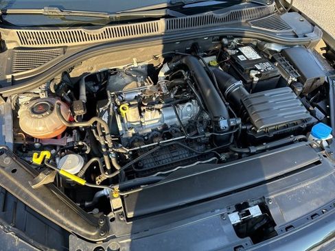 Used 2020 Volkswagen Jetta SE w/ SE Cold Weather Package image 27