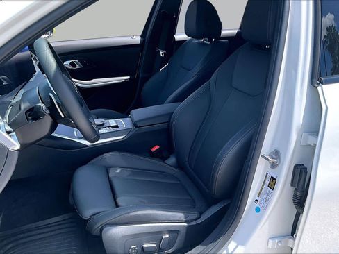 Used 2026 BMW 330i Sedan w/ M Sport Package RWD image 7