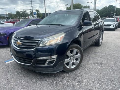 Used 2017 Chevrolet Traverse LT w/ Style and Technology Package FWD image 1