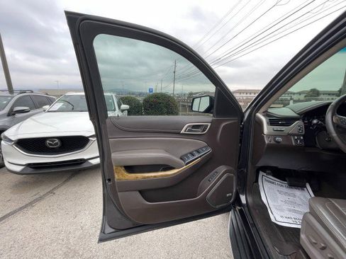 Used 2017 GMC Yukon Denali w/ Open Road Package image 9