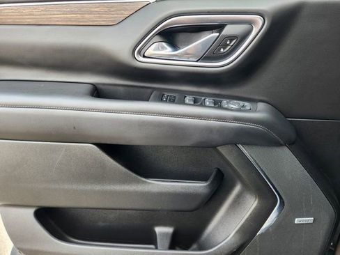 Used 2021 Chevrolet Tahoe High Country w/ Premium Package image 25