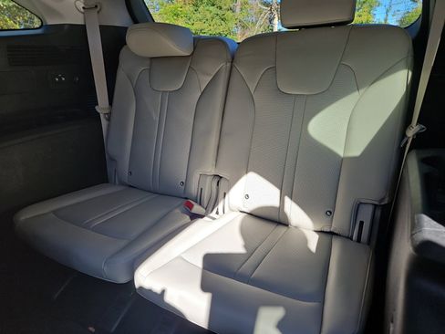 Used 2024 Kia Sorento SX Prestige image 19