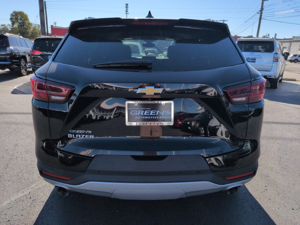 Used 2024 Chevrolet Blazer LT w/ Convenience Package FWD image 4