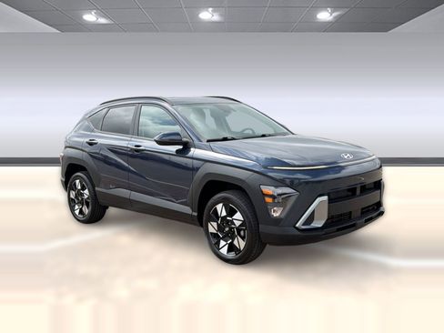Used 2025 Hyundai Kona SEL image 7