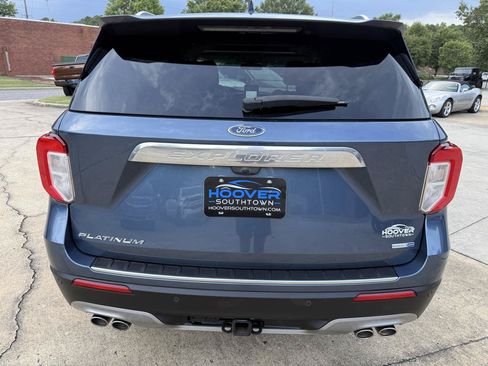 Used 2020 Ford Explorer Platinum w/ Premium Technology Package AWD/4WD image 4