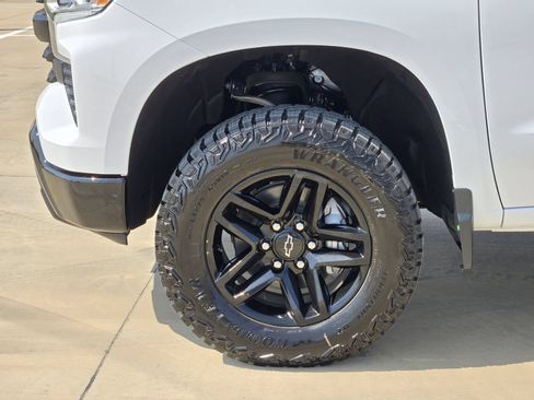 New 2026 Chevrolet Silverado 1500 LT Trail Boss w/ Convenience Package II AWD/4WD image 11