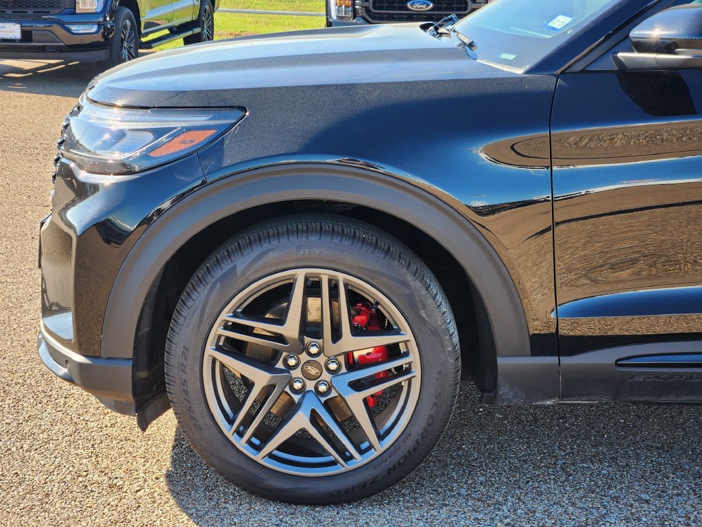 Used 2026 Ford Explorer ST w/ Sun And Sound Package AWD/4WD image 9