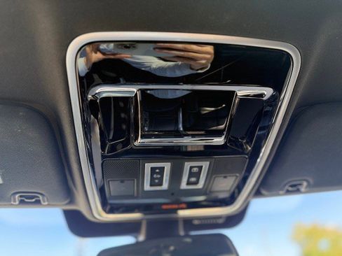 Used 2016 Land Rover Range Rover Sport HST image 26