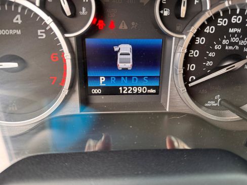 Used 2014 Toyota Tundra SR5 w/ SR5 Upgrade Package AWD/4WD image 41