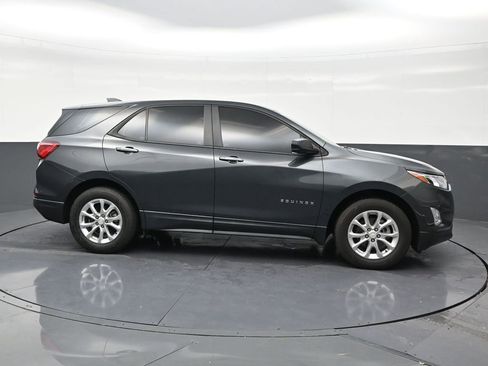 Used 2021 Chevrolet Equinox LS FWD image 6