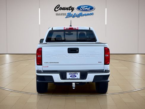 Used 2022 Chevrolet Colorado Z71 AWD/4WD image 11