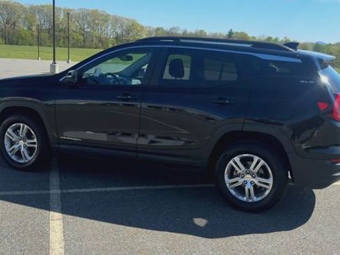Used 2022 GMC Terrain SLE w/ Driver Convenience Package AWD/4WD image 6