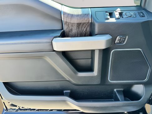 Used 2019 Ford F250 Lariat w/ Lariat Ultimate Package AWD/4WD image 34