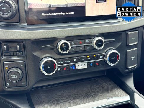 Used 2025 Ford F250 Platinum image 30