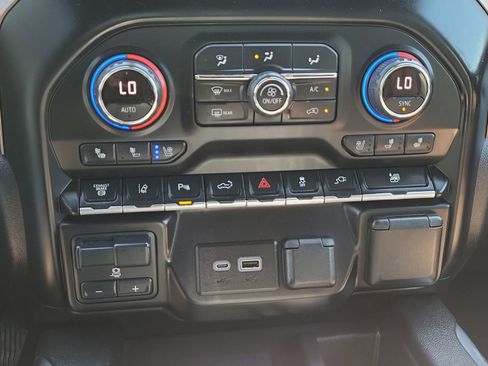 Certified 2021 Chevrolet Silverado 2500 High Country AWD/4WD image 34