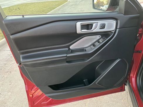 Used 2020 Ford Explorer ST w/ ST Street Pack image 15