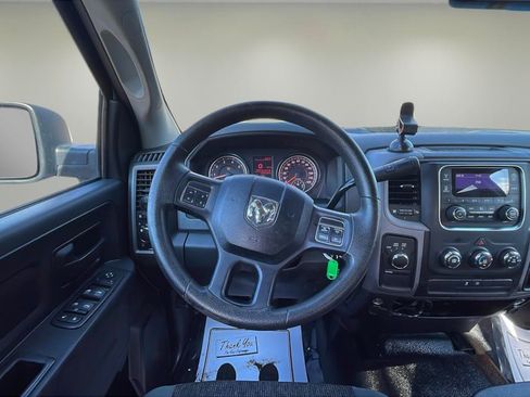 Used 2014 RAM 1500 4x4 Crew Cab w/ Exterior Appearance Group image 7