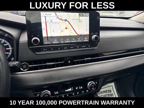 Used 2024 Mitsubishi Outlander SE Black Edition AWD/4WD image 9