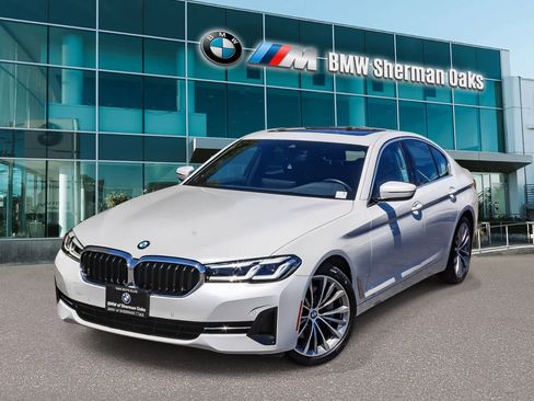 Certified 2023 BMW 530i w/ Convenience Package RWD image 2