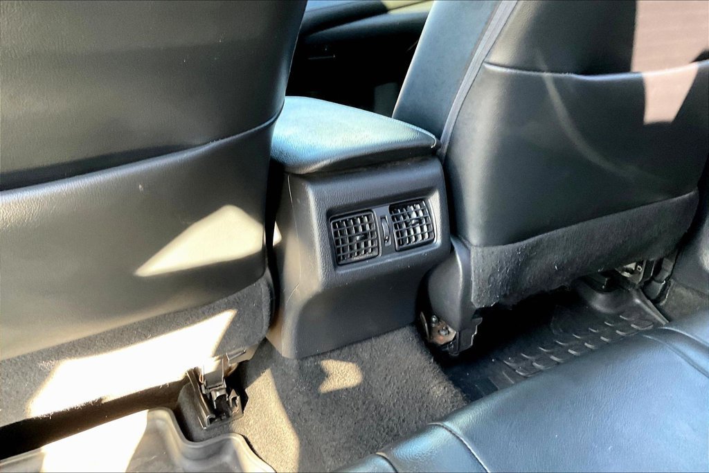Used 2020 Toyota Camry XSE FWD image 10