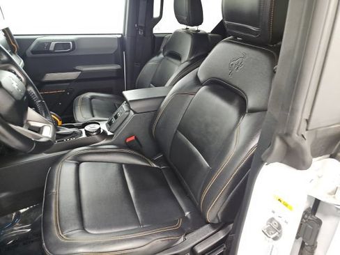 Used 2022 Ford Bronco Badlands w/ Sasquatch Package AWD/4WD image 14