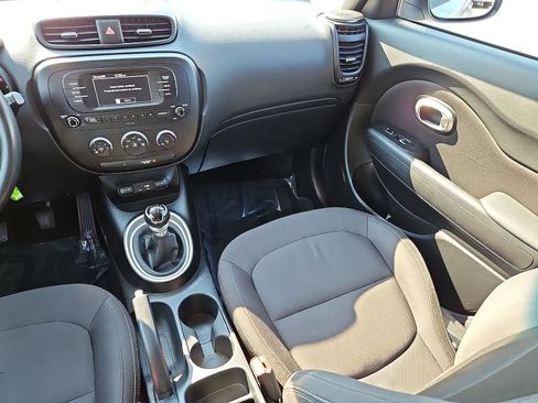 Used 2017 Kia Soul FWD image 12