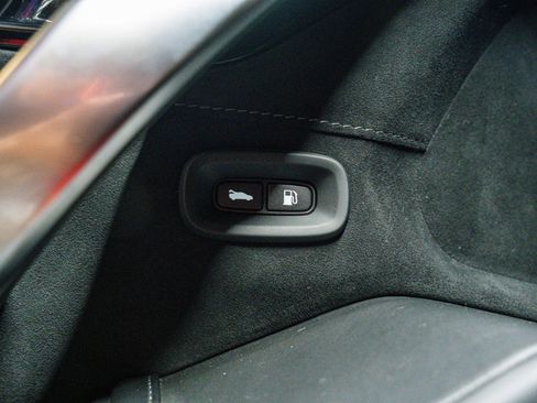 Used 2020 Acura NSX image 36