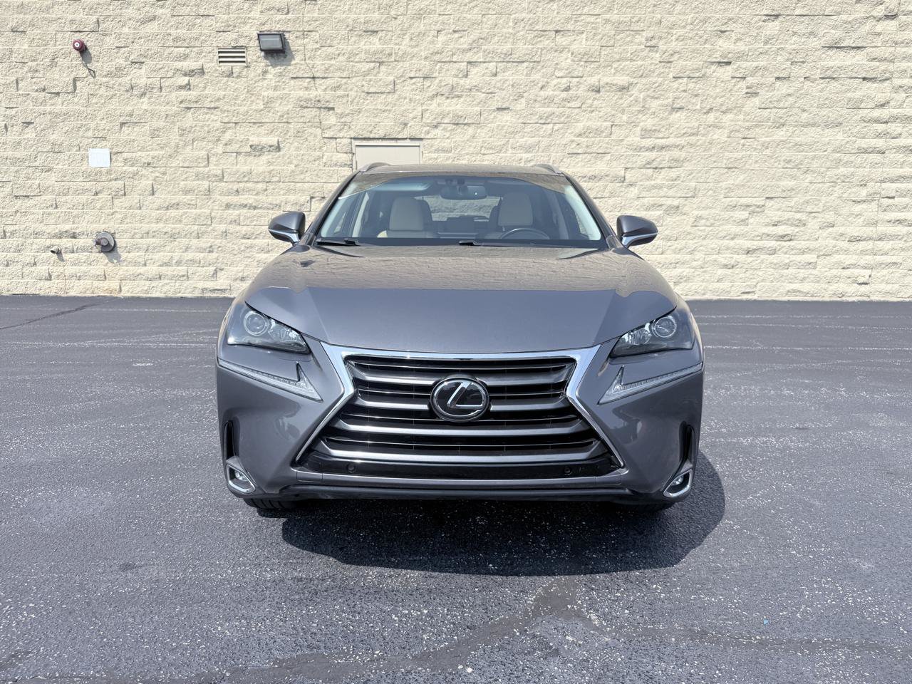 Used 2015 Lexus NX 200t FWD w/ Luxury Package image 8
