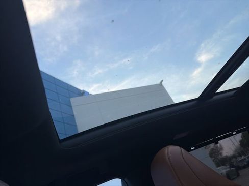 Used 2021 Toyota Highlander Platinum image 15