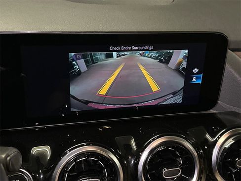 Used 2023 Mercedes-Benz GLA 250 4MATIC image 31