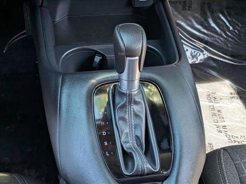 Used 2023 Honda HR-V LX image 13