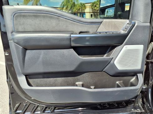 Used 2025 Ford F350 Platinum w/ FX4 Off-Road Package AWD/4WD image 23