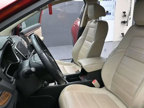Used 2018 Honda CR-V Touring image 15
