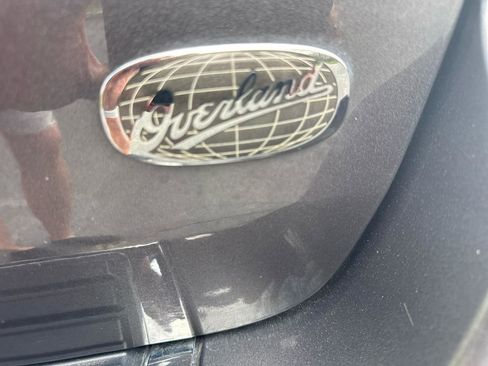 Used 2016 Jeep Grand Cherokee Overland w/ Advanced Technology Group image 4