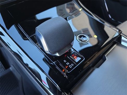 New 2025 Land Rover Range Rover Sport Dynamic SE image 16