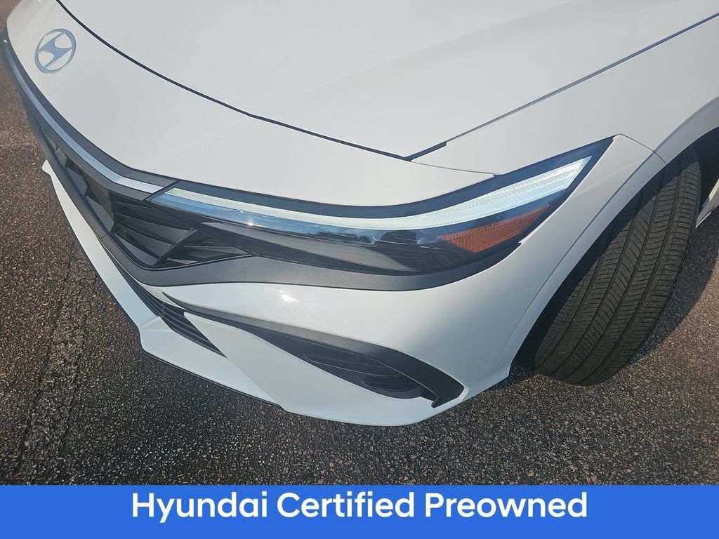 Certified 2024 Hyundai Elantra SEL FWD image 25