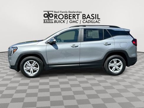 Used 2024 GMC Terrain SLE w/ Driver Convenience Package AWD/4WD image 5