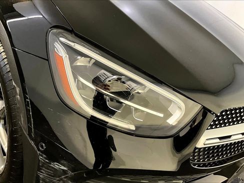 Used 2022 Mercedes-Benz GLC 300 4MATIC image 27