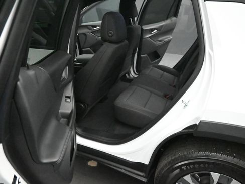 Certified 2026 Chevrolet Equinox LT FWD image 18
