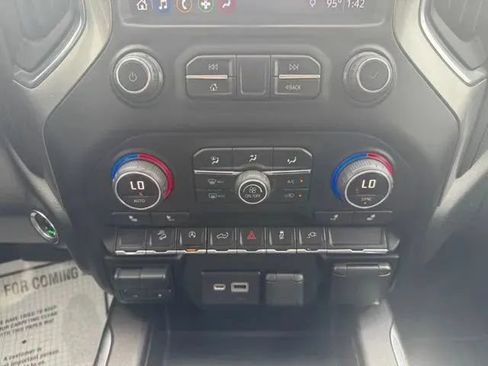 Used 2019 Chevrolet Silverado 1500 LT Trail Boss AWD/4WD image 28