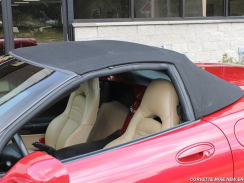 Used 2002 Chevrolet Corvette Convertible w/ Preferred Equipment Group2 RWD image 12
