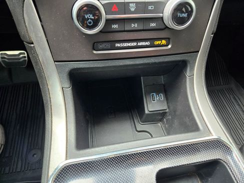 Used 2021 Ford Edge ST-Line w/ Class II Trailer Tow Package AWD/4WD image 24