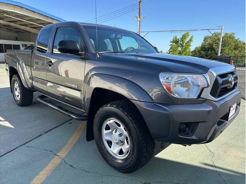 Used 2012 Toyota Tacoma 4x4 Access Cab w/ SR5 Pkg image 4