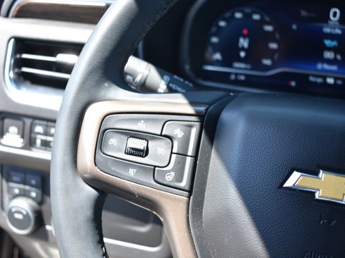Used 2023 Chevrolet Tahoe High Country w/ Premium Package 2 AWD/4WD image 15